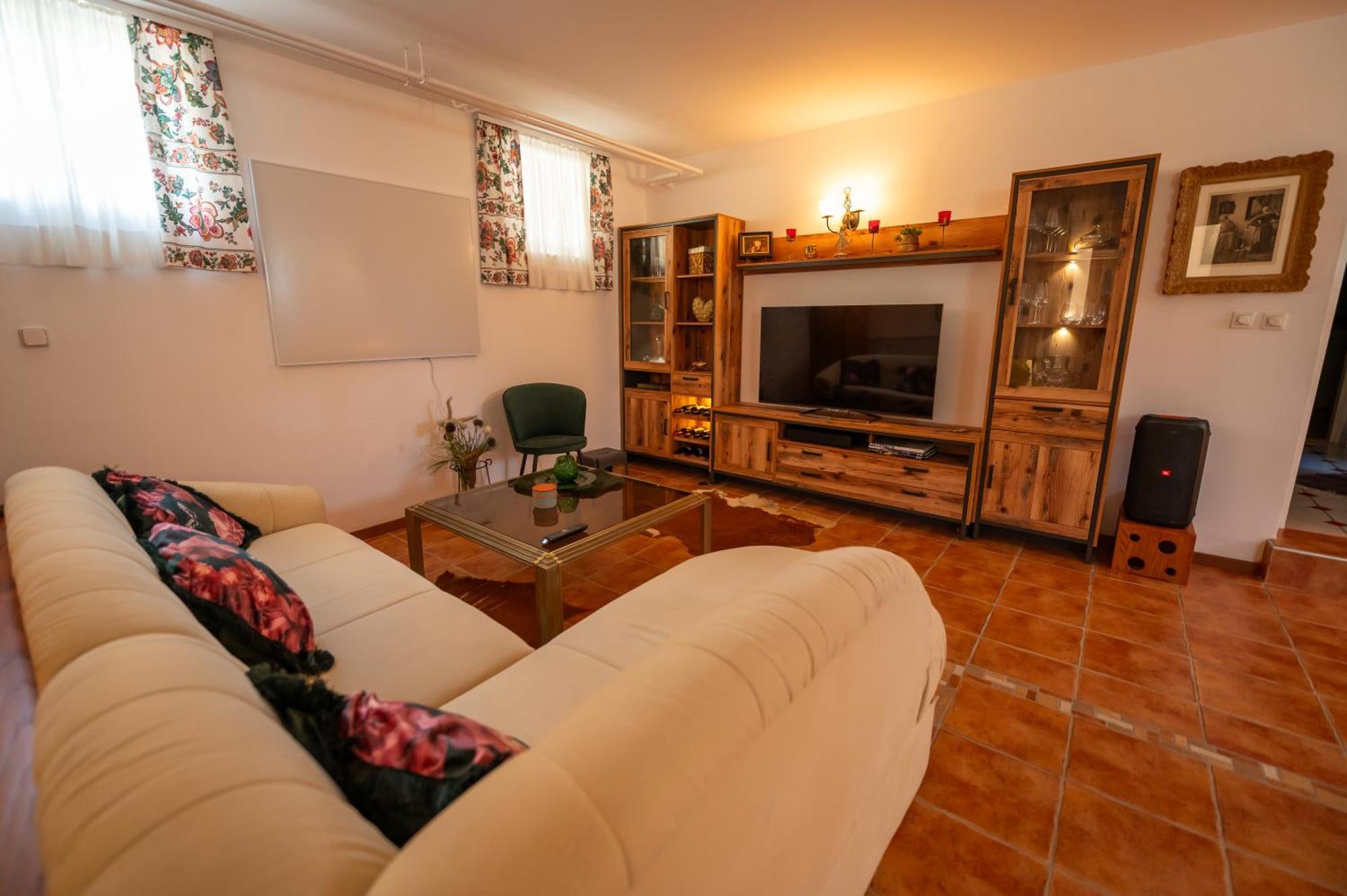 Relax Apartma Peter Ptuj Exterior photo